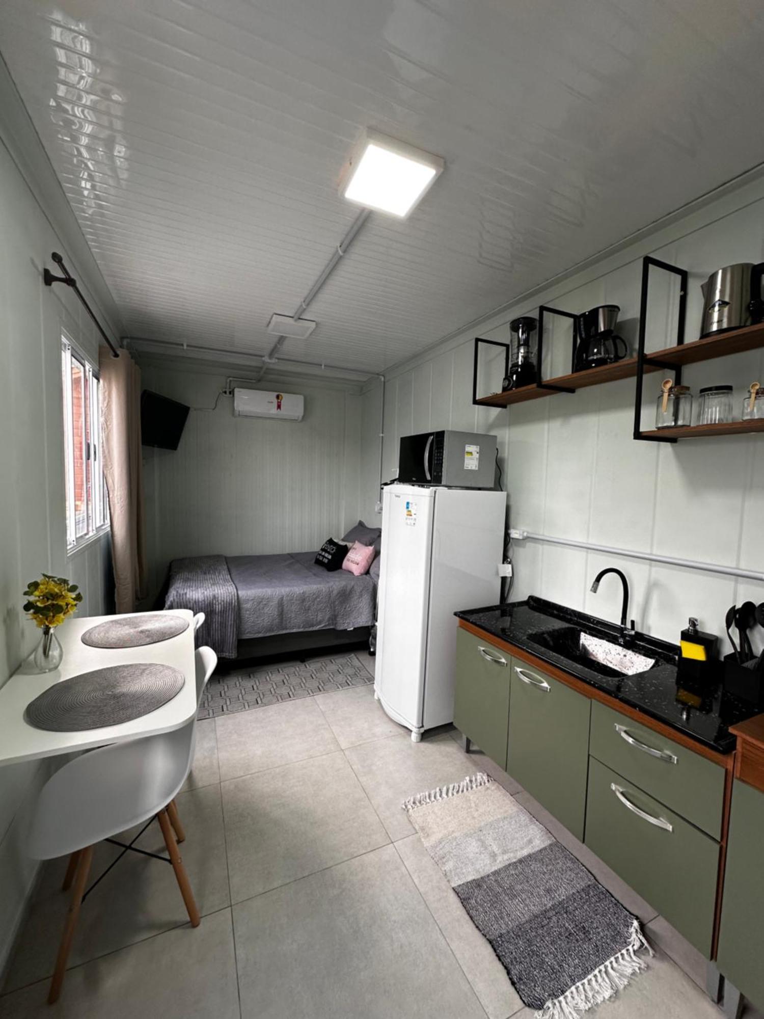 Vila Kitnet Container Com Garagem Itapema Exteriér fotografie